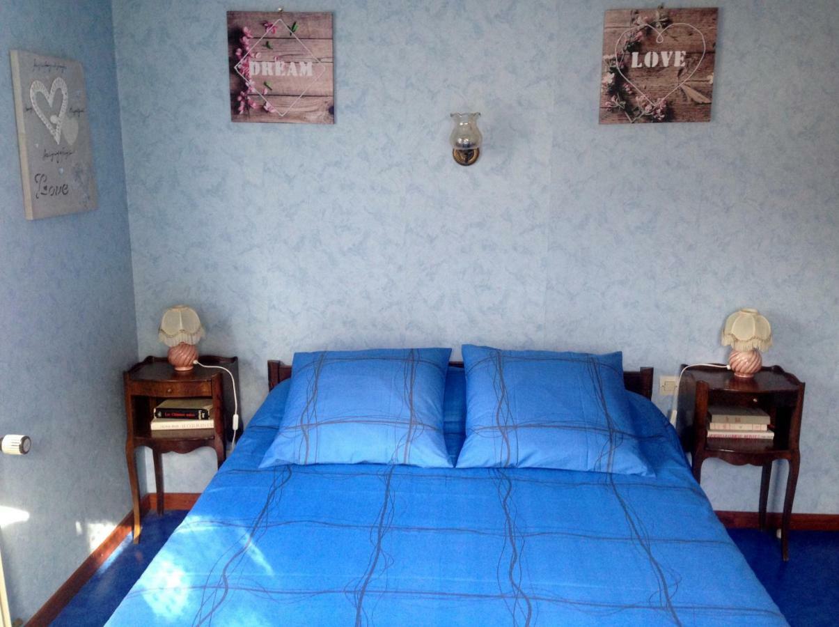 Chambres D'Hotes Et Gite Chez Martine Barr Bagian luar foto